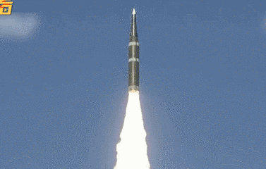 火箭发射动态图片图片