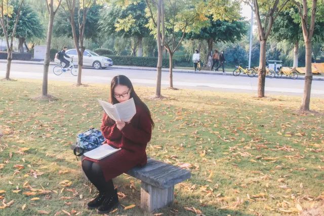 擢英中学郑诗雨的图片图片