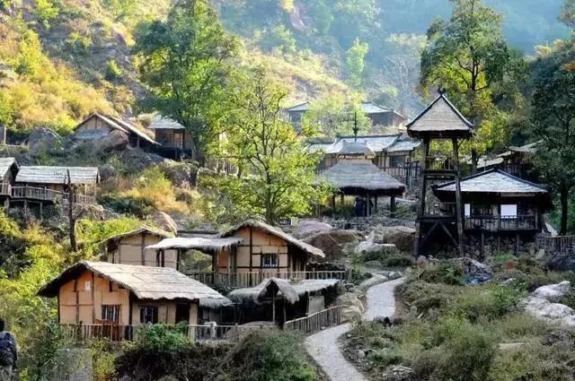 黃河小浪底 景區地址:孟津小浪底鎮寺院坡柏牙山