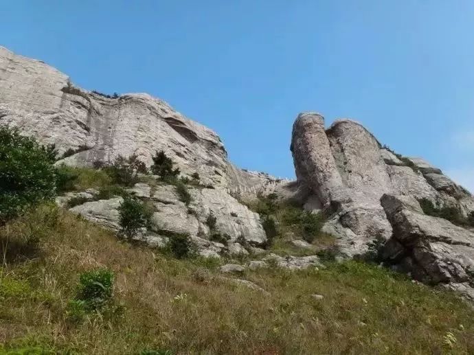 旅遊 正文 溫嶺樓旗尖以山高頂險著稱,環顧東西南北,溫嶺江南水鄉的