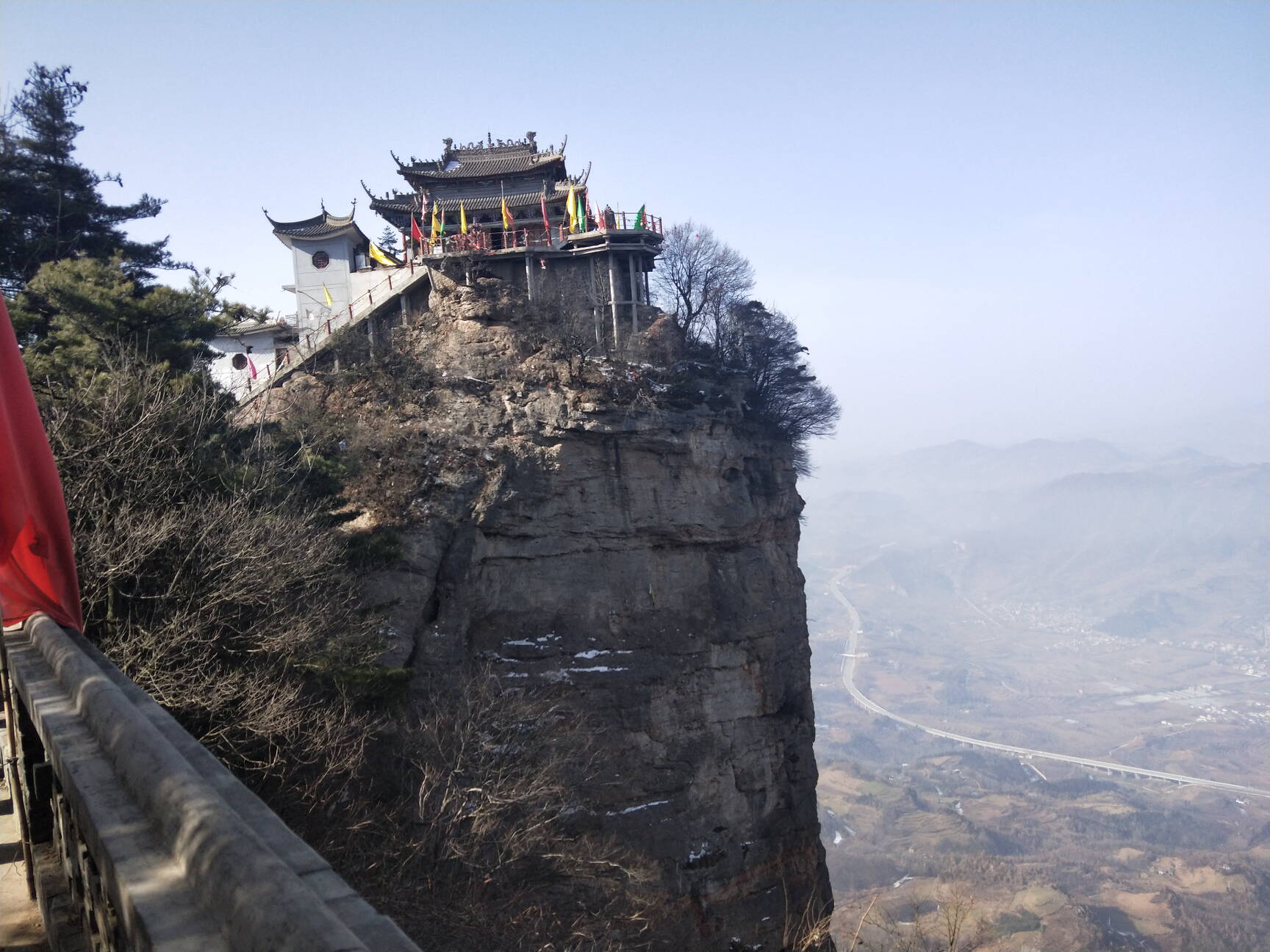 陇南最高的山峰图片