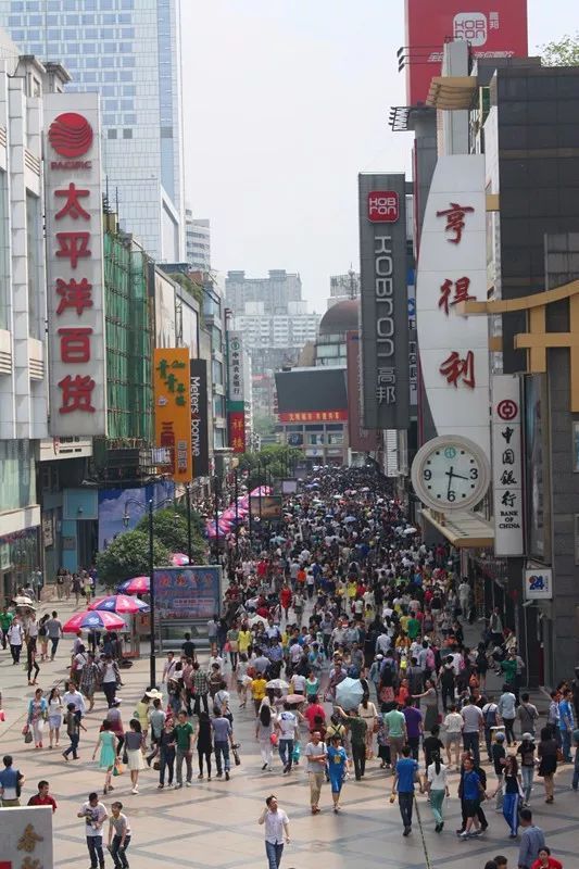 中國最美最繁華的十條步行街,東北有一家上榜,你去過幾個?