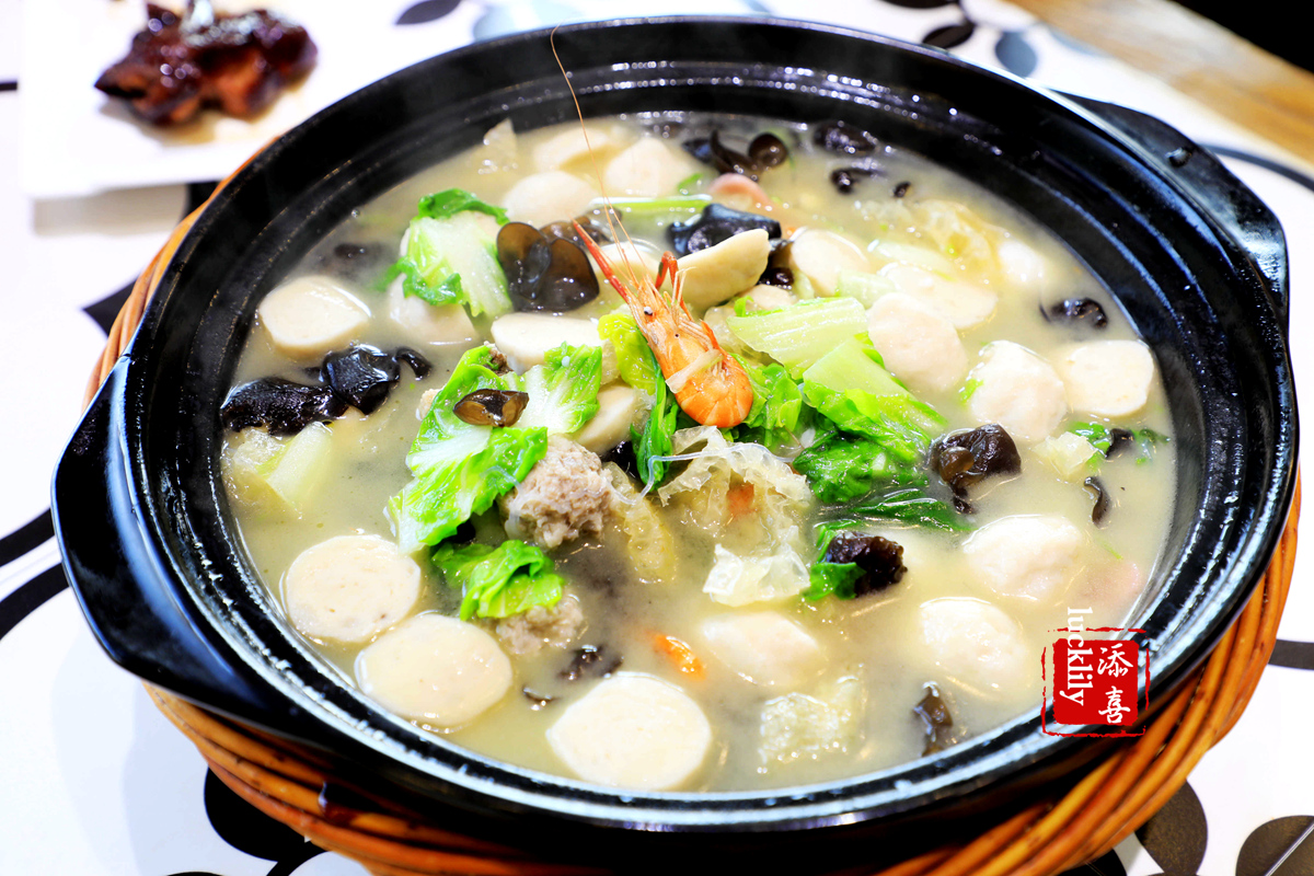 也是杭州家常吃饭配菜的习惯,一般都是讲究几菜一汤,三鲜汤最为本帮