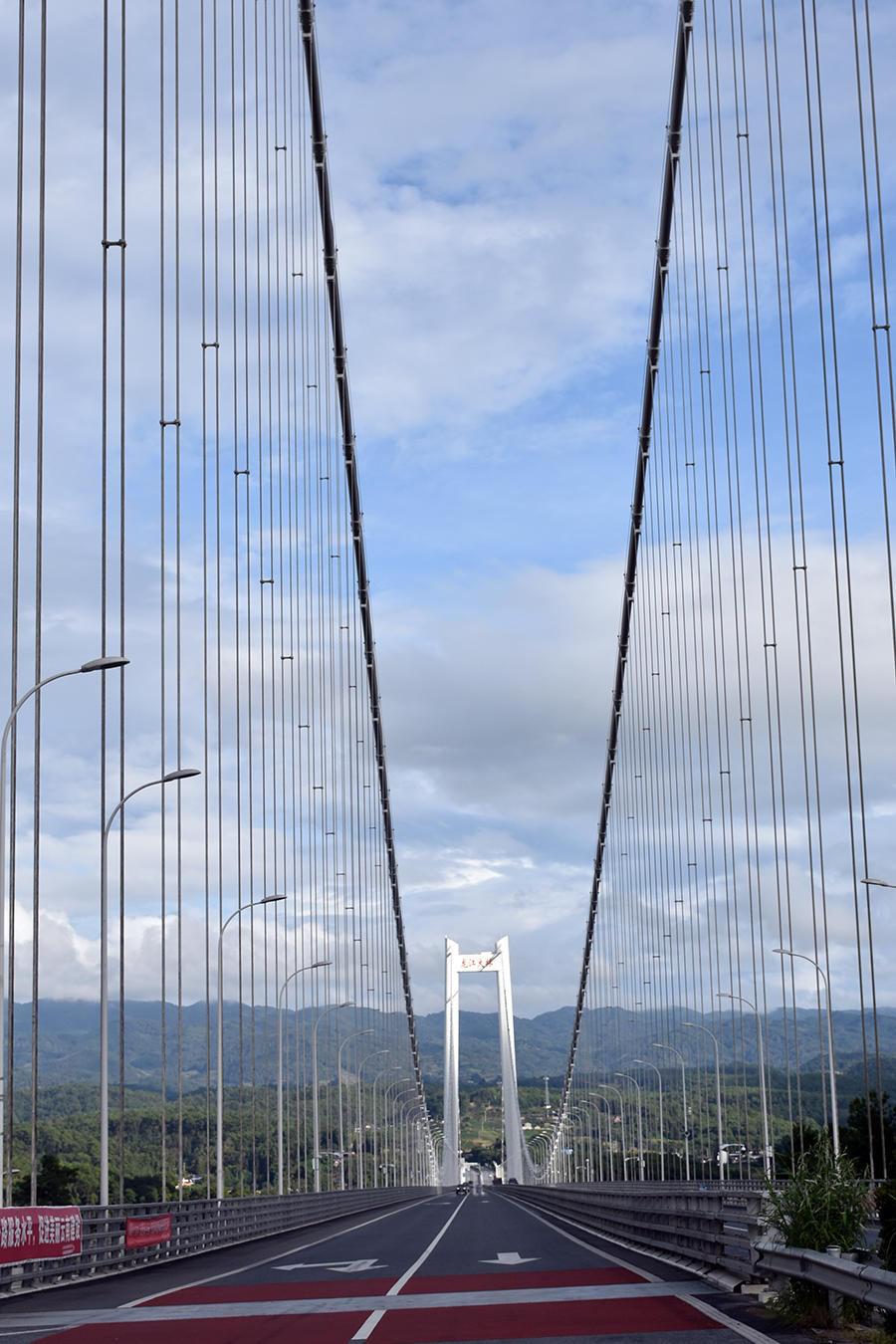 保山龙江大桥 亚洲山区最大跨径钢箱梁悬索桥