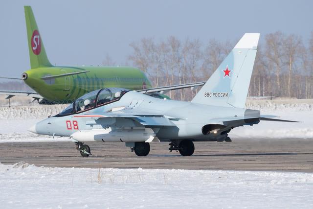 又來4架新機!俄空天軍瘋狂列裝雅克-130教練機