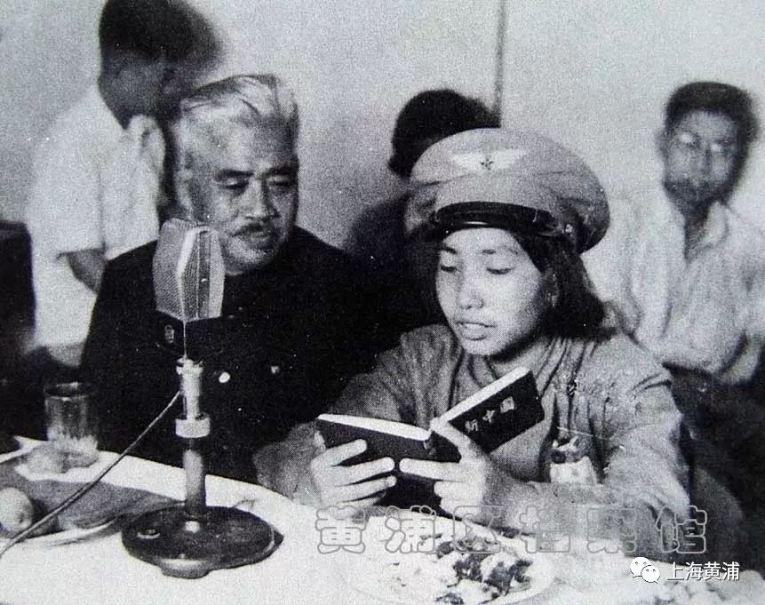 1953年10月15日,吴蕴初因心脏病突发蘧然去世.他给儿子吴志超