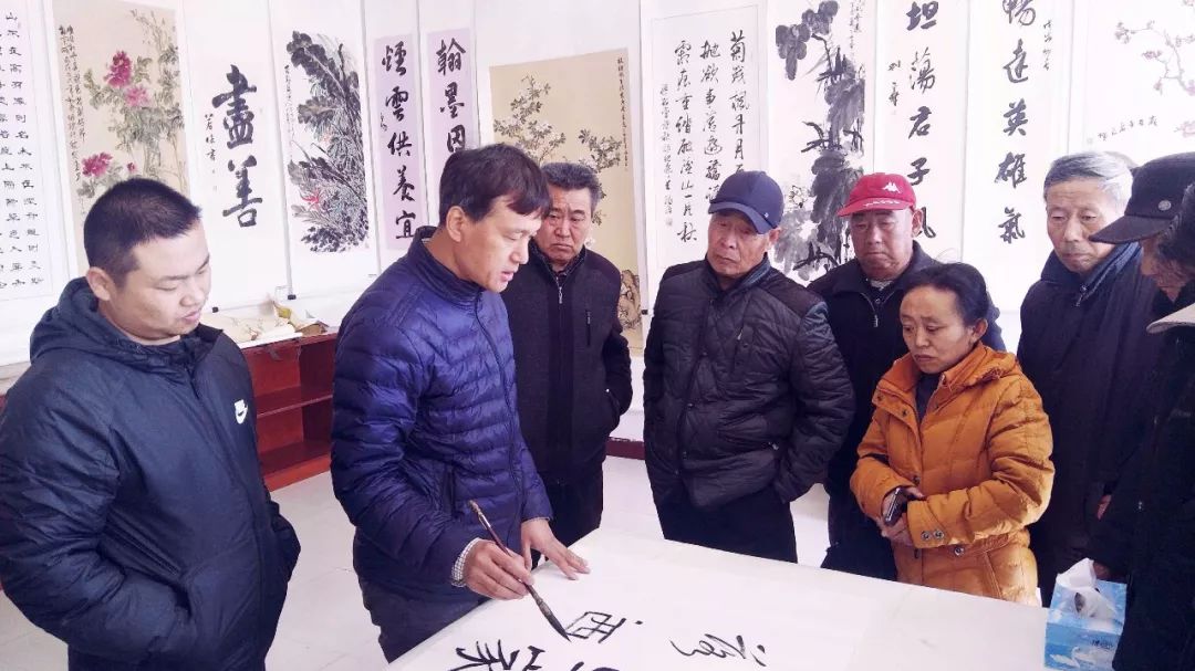 学,党组成员,文物局副局长孟庆尧,画院院长李辉,副院长孙希民应邀出席