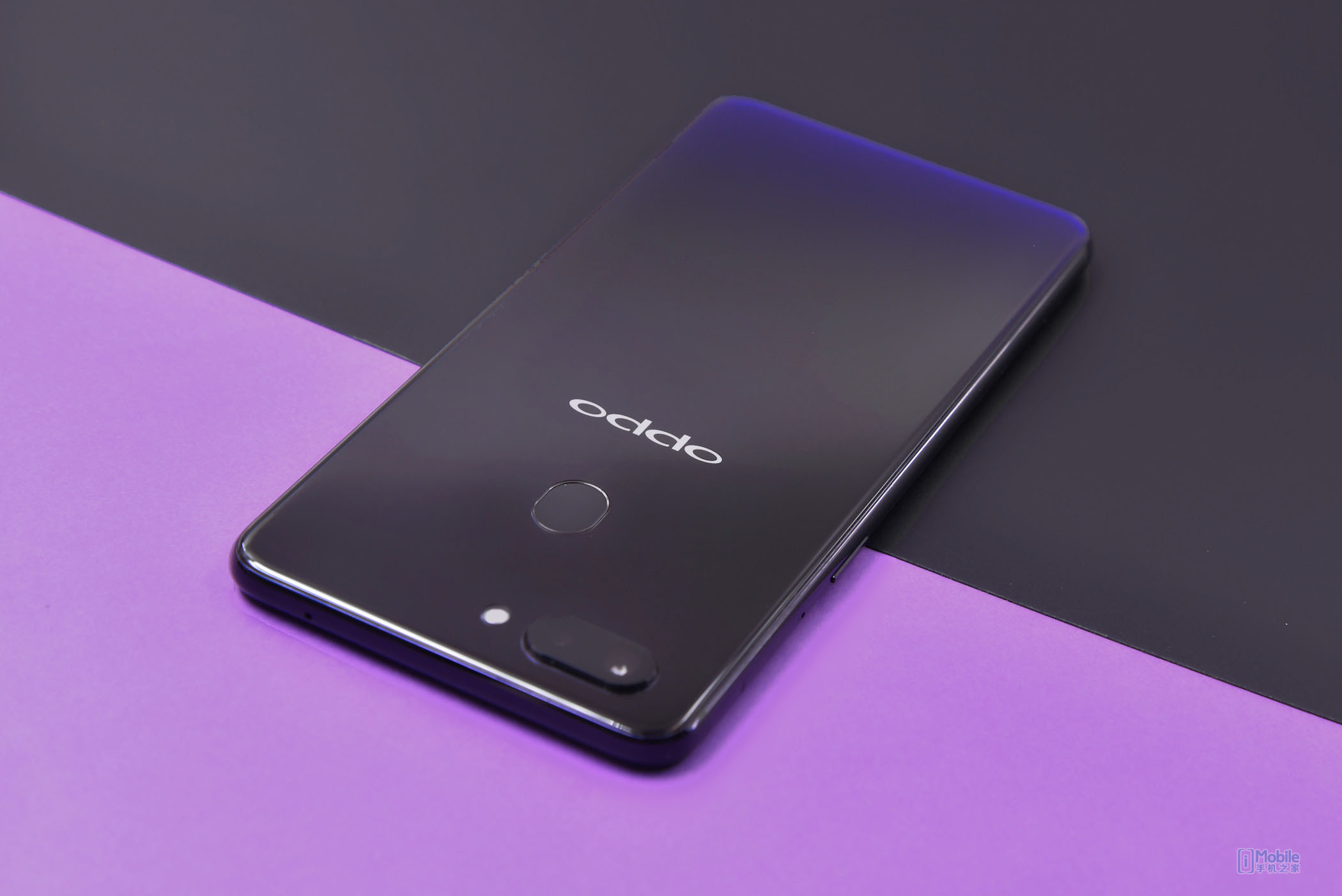 oppo r15星空紫:深邃神秘 渐变魅力