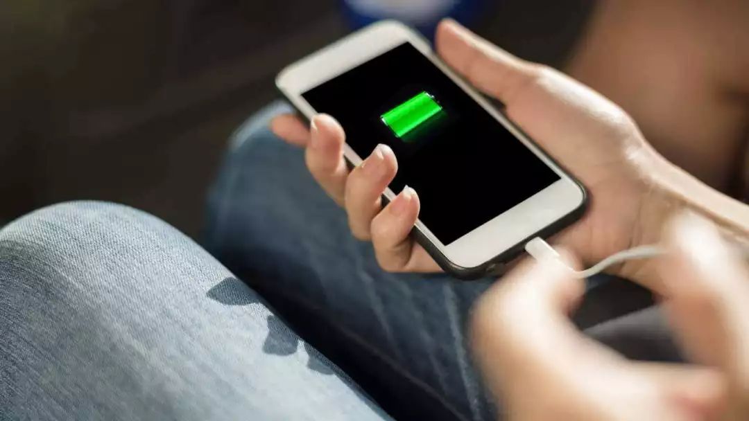新型锂硅电池来了 手机电量将增加30%以上
