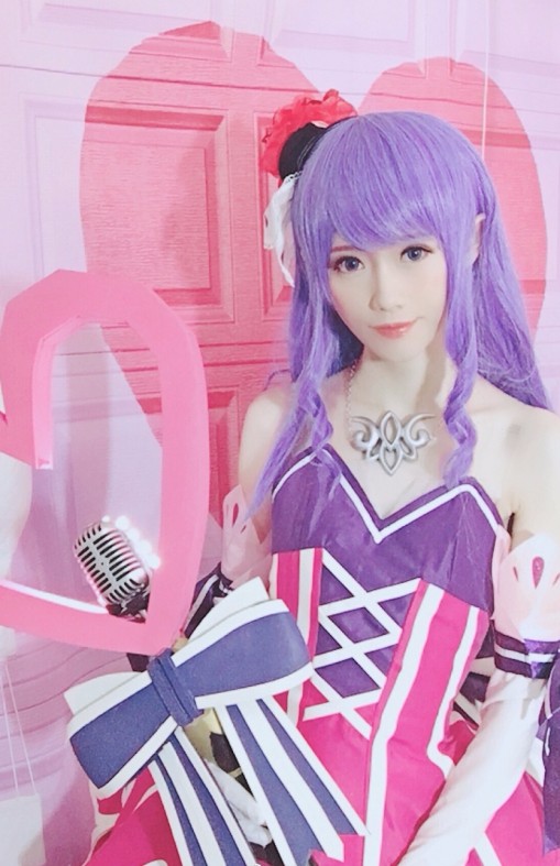 王者榮耀:王昭君偶像歌手cosplay,快存下來當壁紙吧