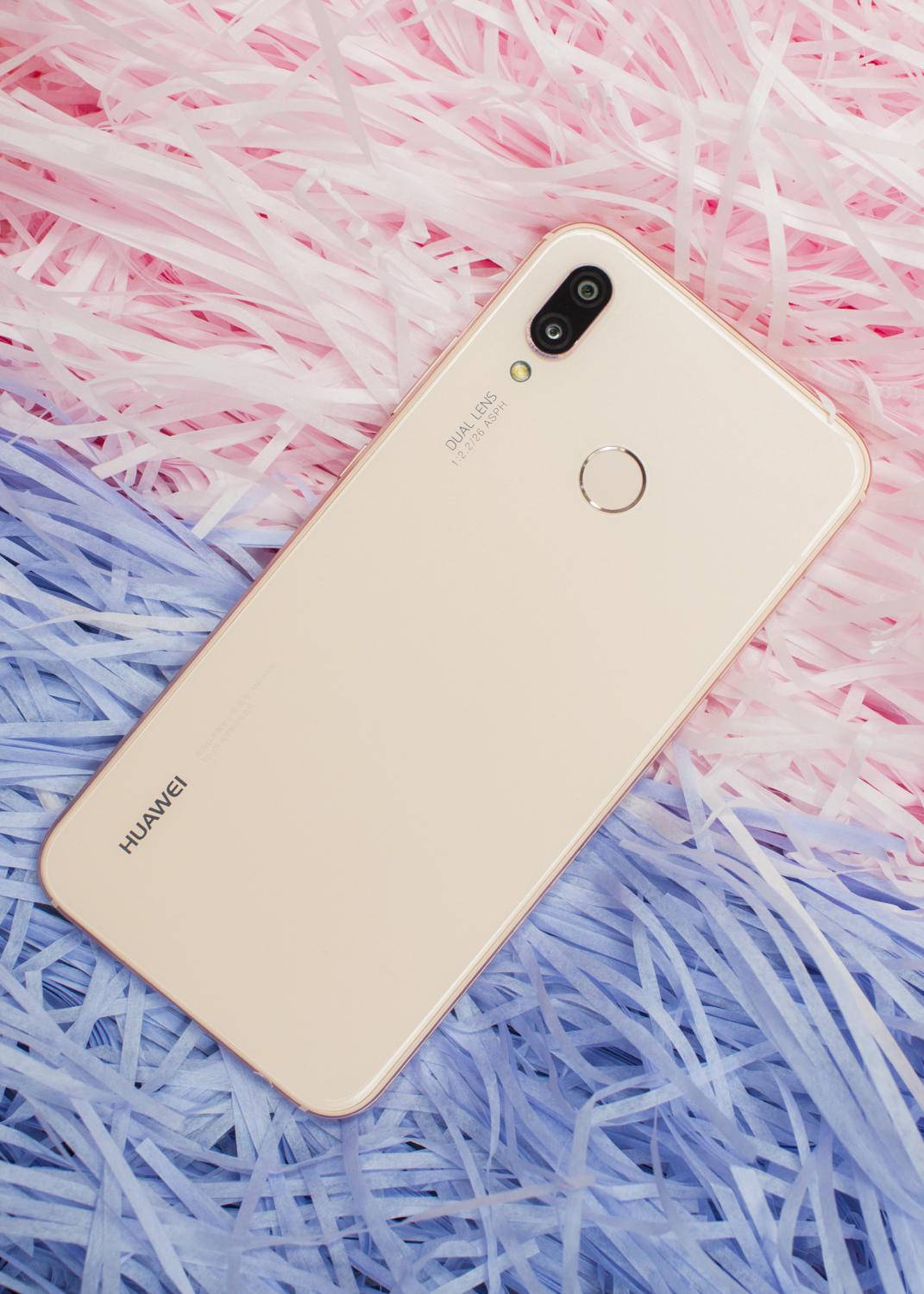 huawei nova 3e评测:全面纯粹的樱语粉给你一个最美的春天