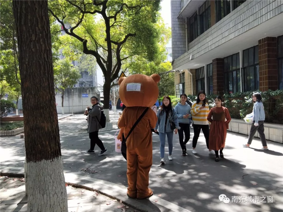 一處女學生公寓西華師大於上世紀50年代初遷到南充市,歷史上數次劃分