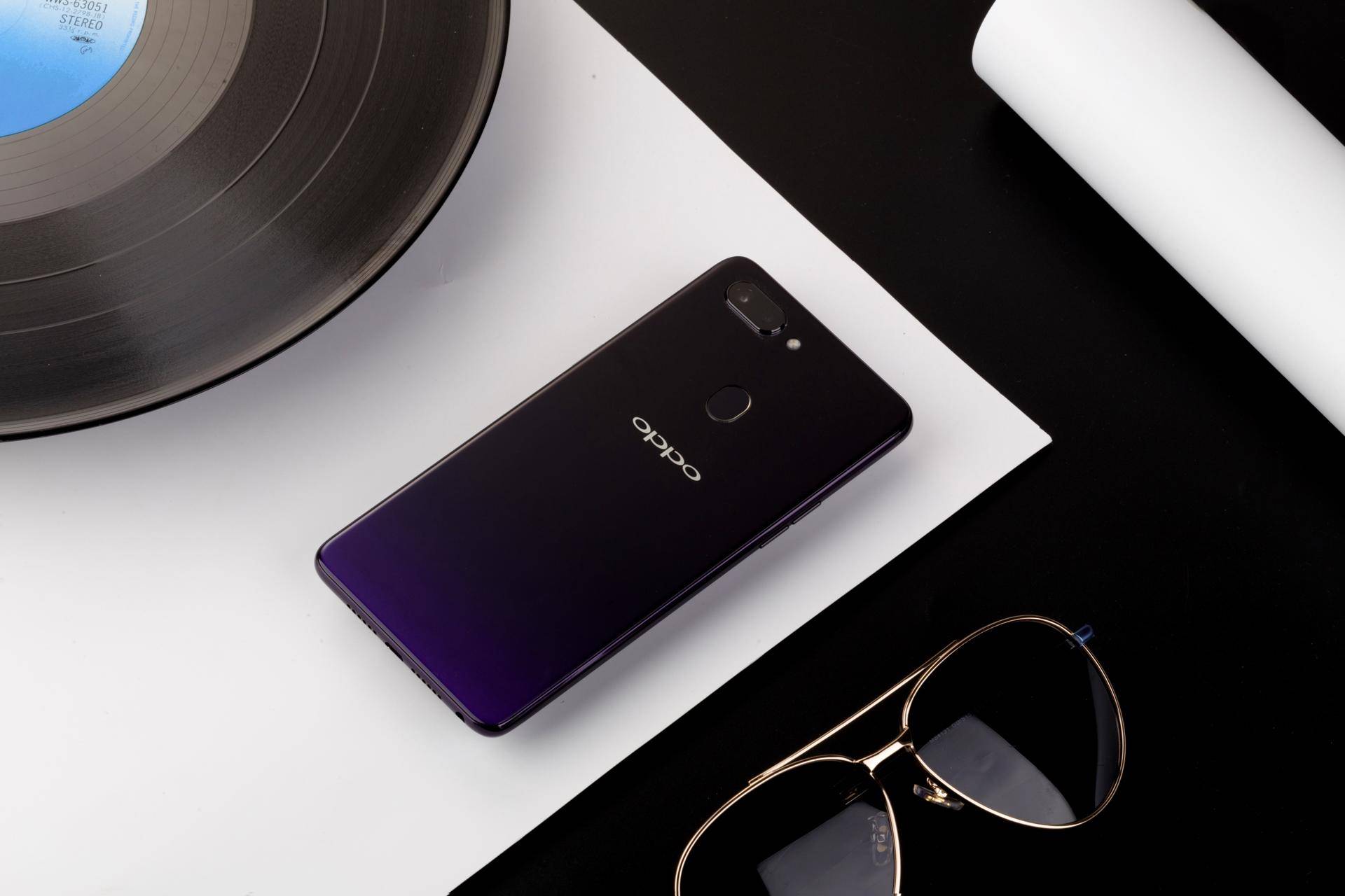 oppo r15星空紫图赏,艺术与工业设计之间的美丽邂逅