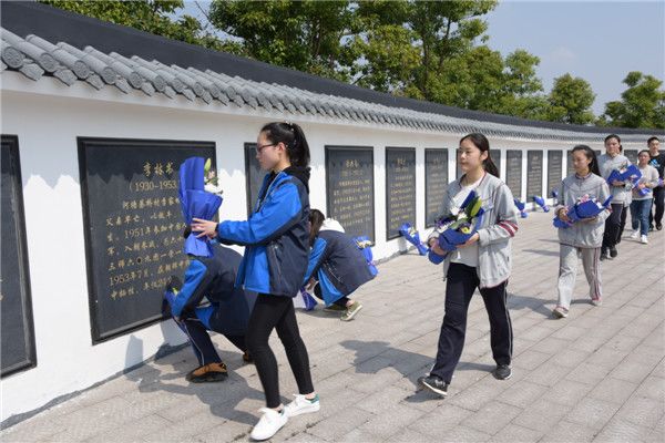 红领巾风采缅怀革命先烈传承英雄遗志长泾中学清明祭扫活动