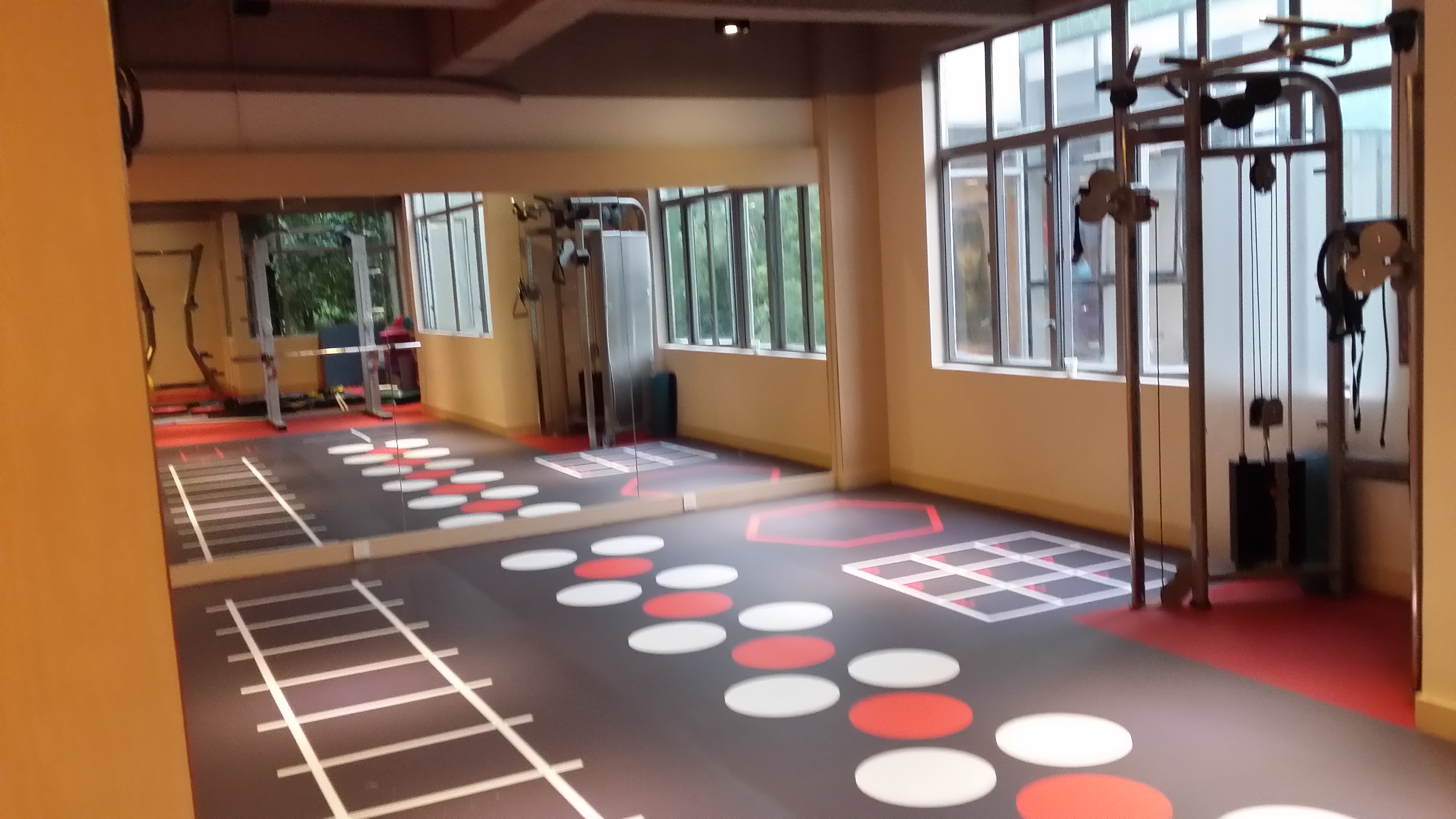 健身房会所俱乐部场所专用pvc塑胶运动地板地胶地垫隔音施工工程案例