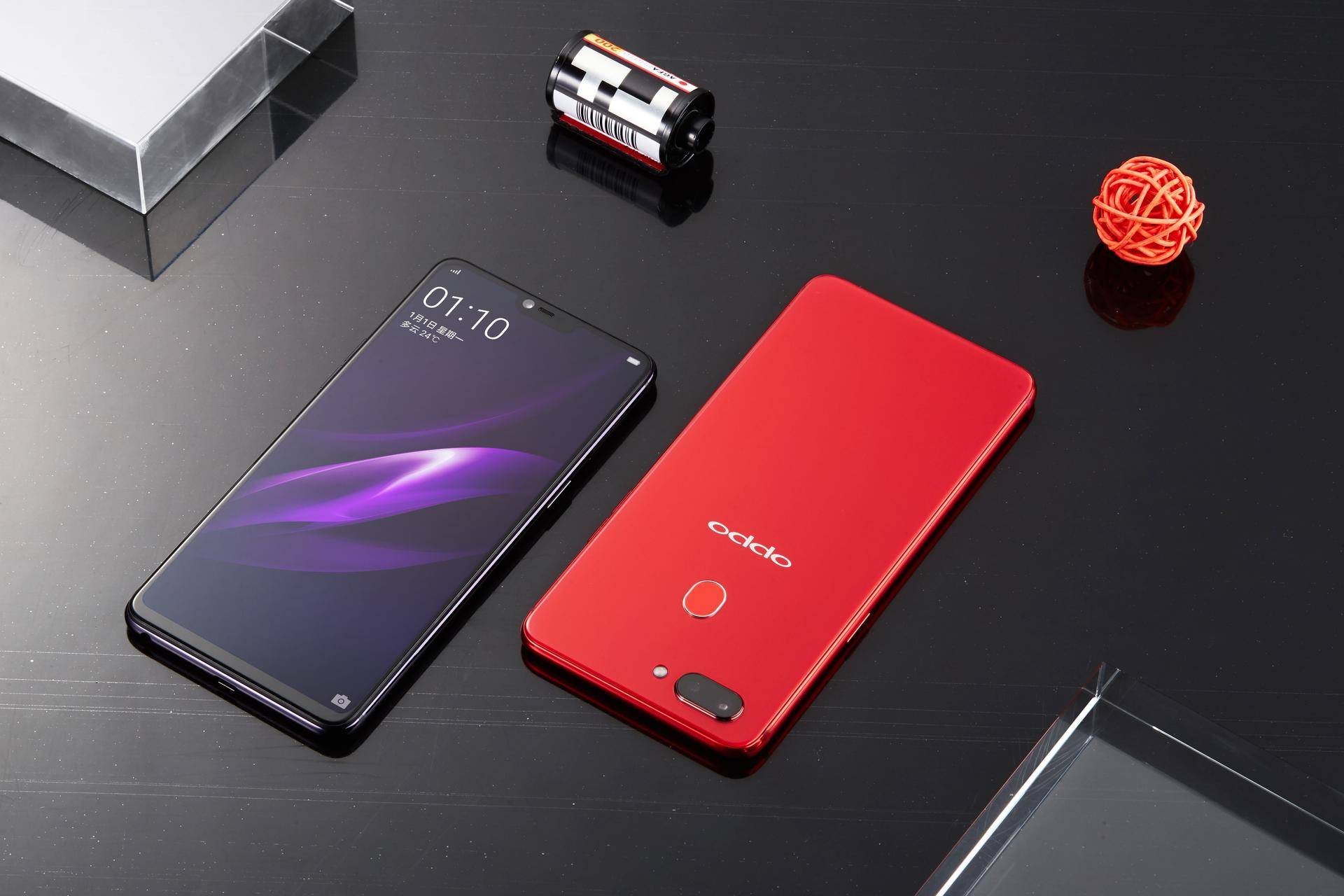 oppo r15圖賞:色彩打破行業界限,工藝設計獨具美感