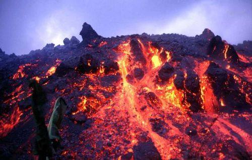 圣海伦火山地质结构发生变化