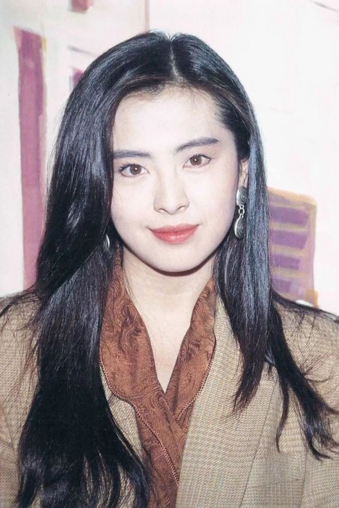 王祖贤从来不修眉,钟楚红最爱上鼻影 90年代港星女神的妆容小秘密