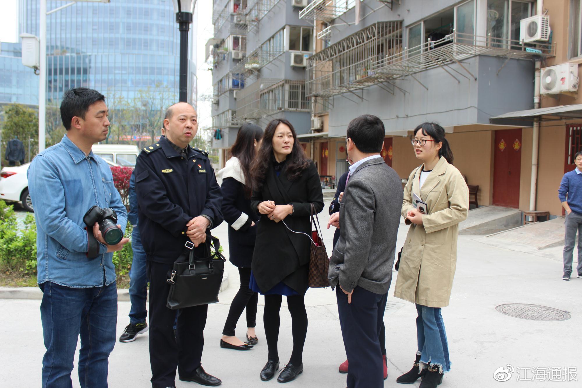 文峰街道新城东苑是1995年开工建设,1997年7月开始入住的,住户为原