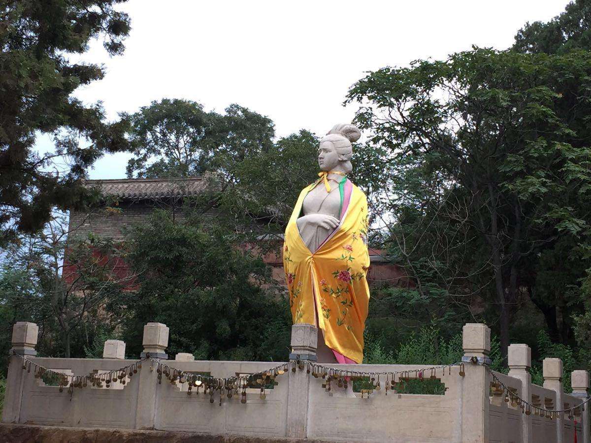 3,孟姜女廟山海關,又稱榆關,渝關,臨閭關,位於河北省秦皇島市東北15