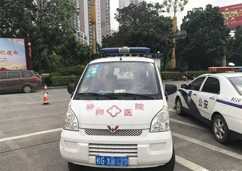 广西一辆救护车被民警拦下,竟有这么多秘密!(上林时空)