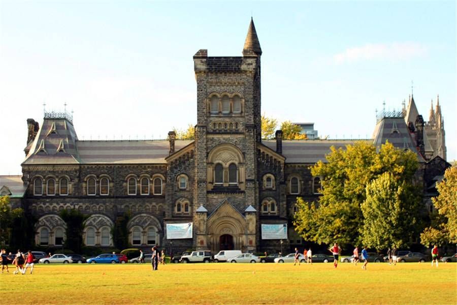 好消息!多伦多大学留学生学费下调70%!