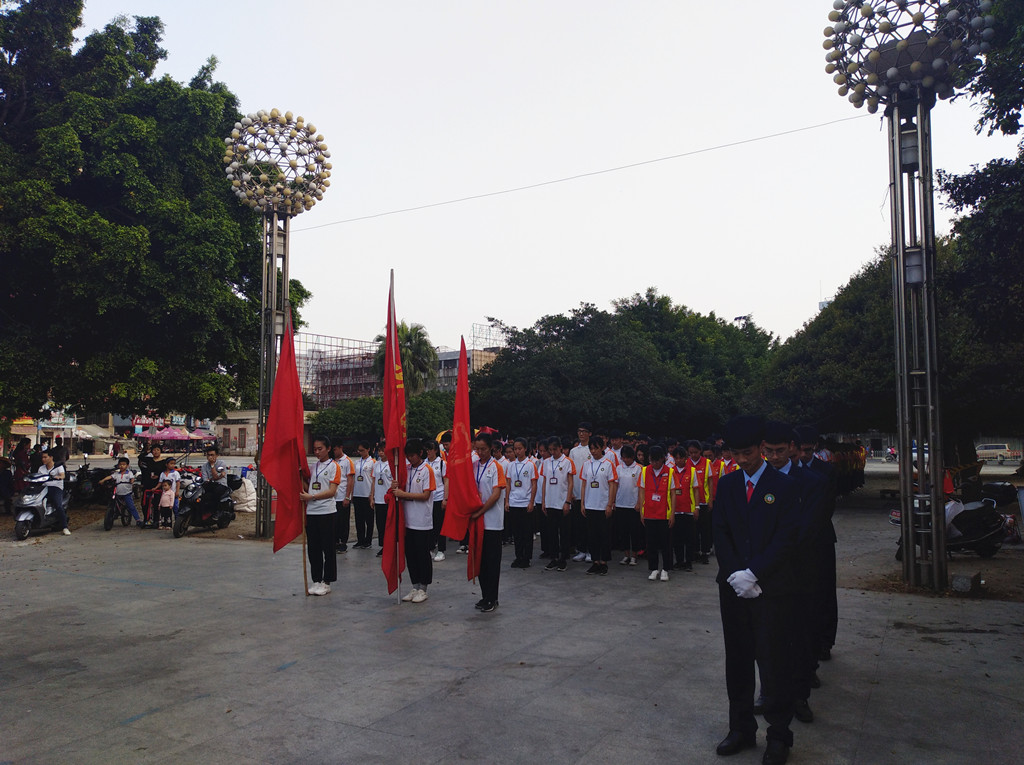 遂溪一中 校服图片