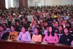 南华中学举行女生青春期心理健康教育讲座