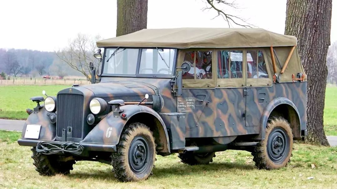 从1936年霍希公司开始生产霍希901,主要用于德军二战使用