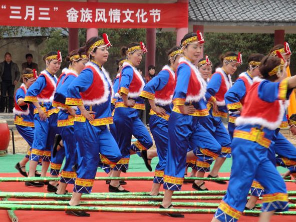 對山歌吃烏米飯洋溪這個村子的三月三比過年還熱鬧