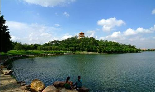 濂山森林公園位於東莞市南城區水濂是東莞市六大森林公園之一森林茂盛