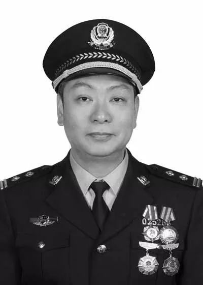 杨铭安同志,浙江省乐清市公安局刑事科学技术大队副大队长