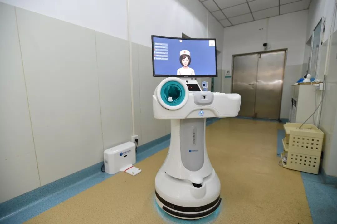 查房,送药,还能防辐射?小小机器人在省肿瘤医院核医学科上岗