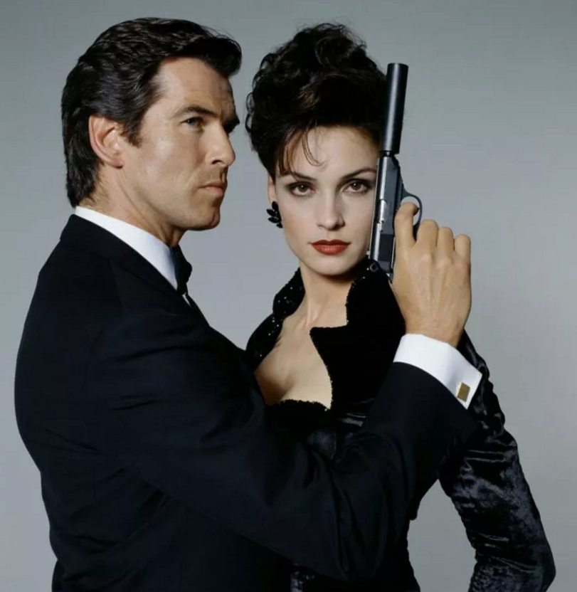 《007之黄金眼》西娜·奥纳托 扮演者:法米克詹森反派邦女郎,俄国犯罪