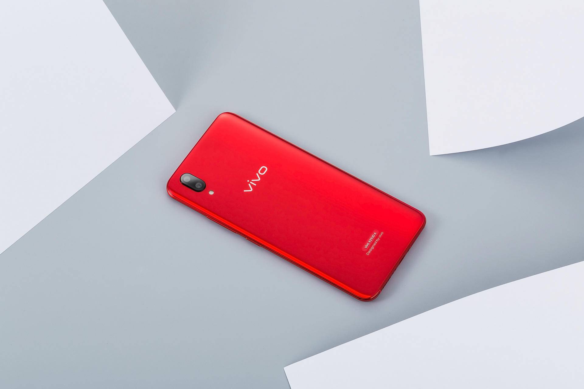 vivox21宝石红首发图赏手机中的法拉利颜值第一
