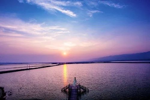 中國死海·運城鹽湖養生城