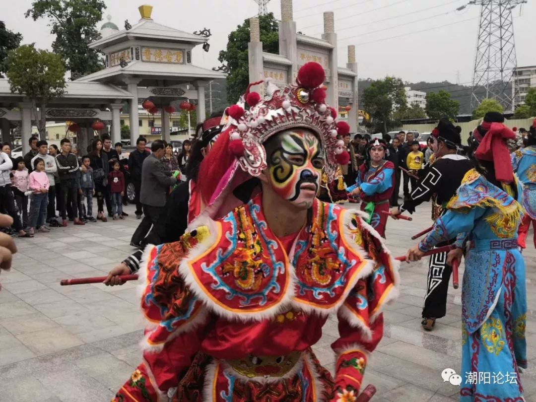 今天潮阳后溪热闹非凡更有后溪英歌舞狮队锣鼓队助阵