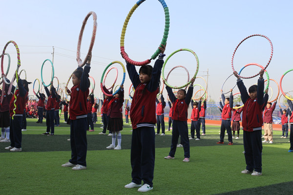 郑州高新区科学大道第三小学:阳光下成长,艺术中绽放