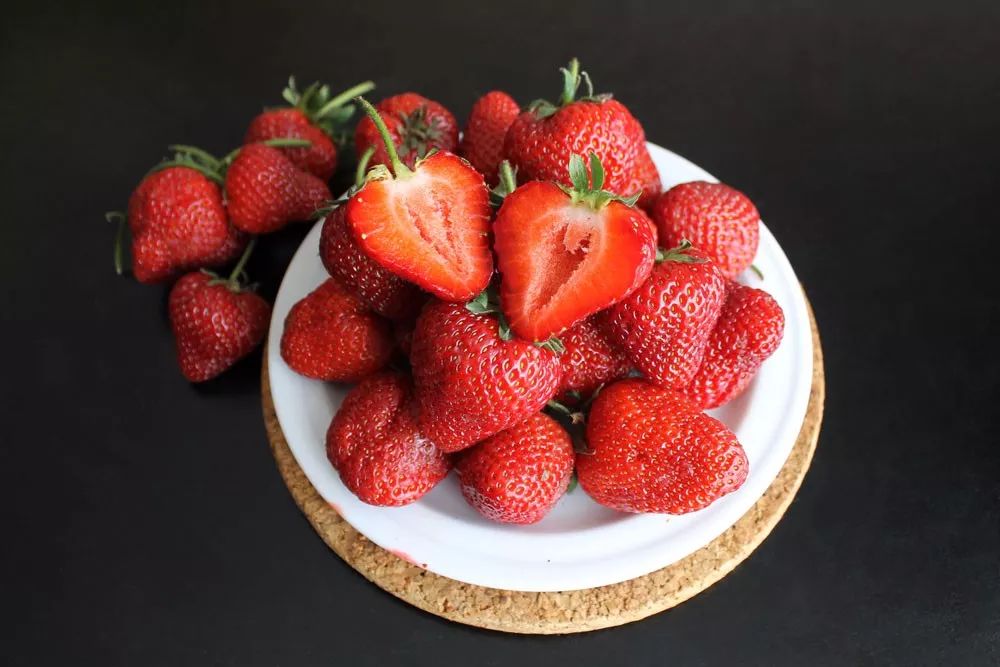 “最脏蔬果”是草莓？美研究称三成样本含逾10种农药