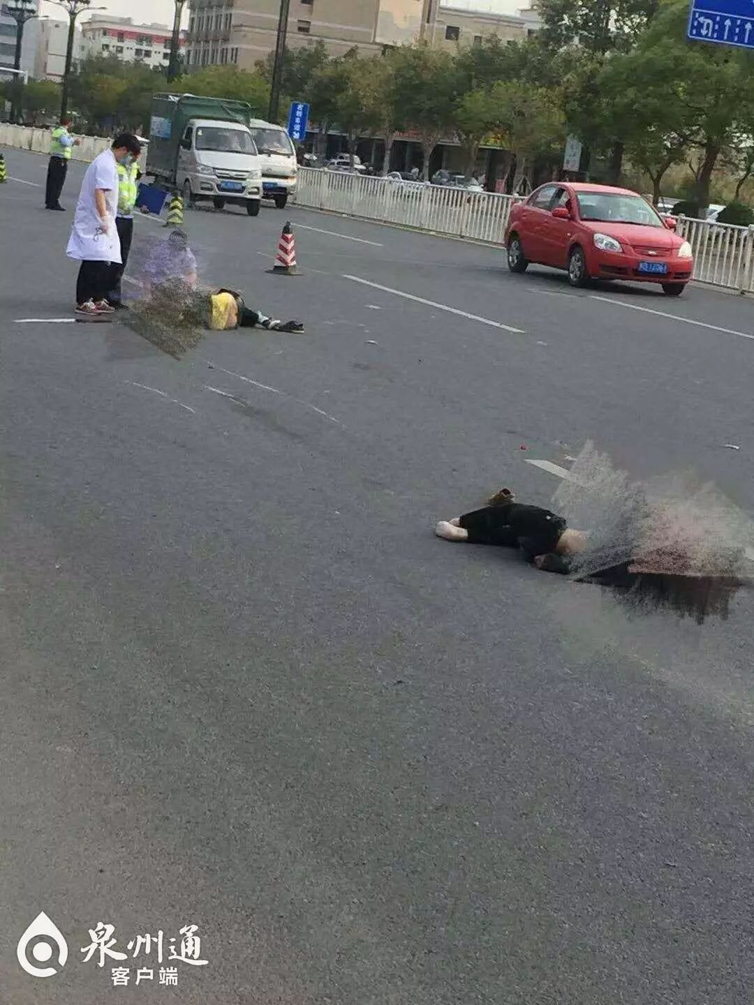 晋江:一水果市场旁发生惨烈车祸,1死1伤…又是这种车!