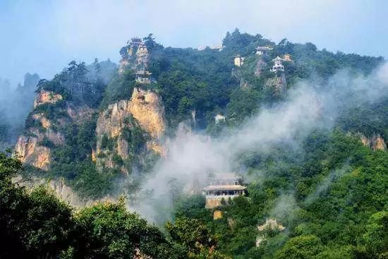 崆峒肇啟道源,關山名震天下,華亭蓮花臺,莊浪雲崖寺等自然景觀秀美