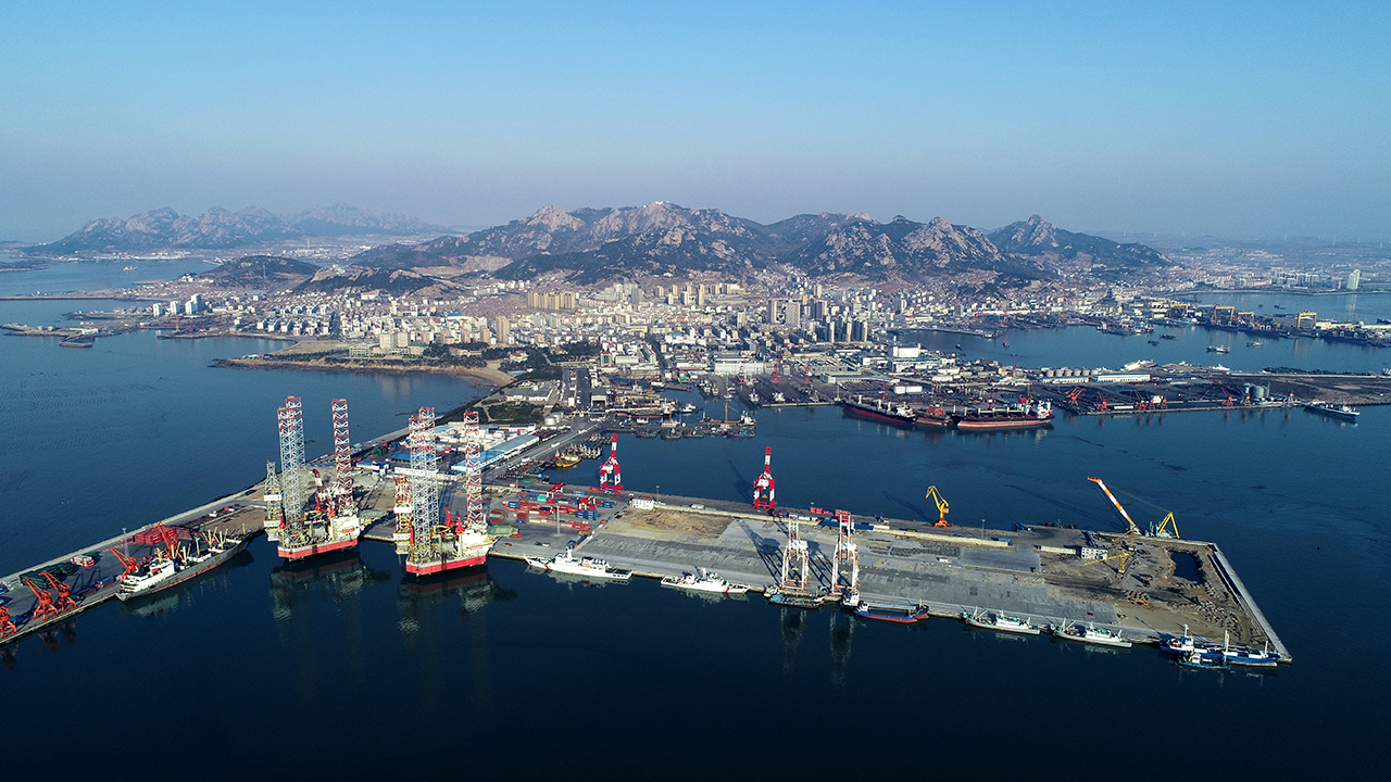 山东荣成石岛新港成为东北亚国际物流重要周转港