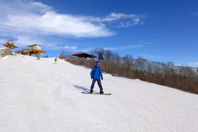 抱犊寨滑雪场图片