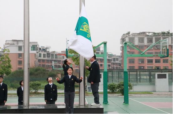 加拿大国旗升旗手:梁家悦,沙可凝国旗升旗手:盛嘉乐,陈晶主持人