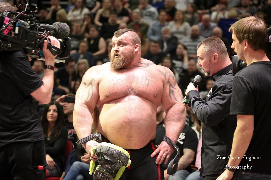 这个胖子才是世界上最强壮的男人