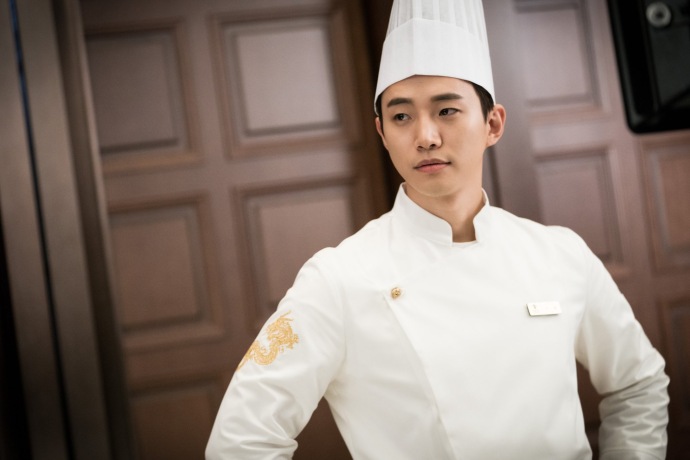 李俊昊变身热血中餐厨师 《油腻的melo》首张剧照公开