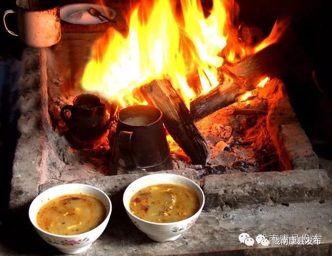 康县乡村旅游美食节之"三层楼"罐罐茶