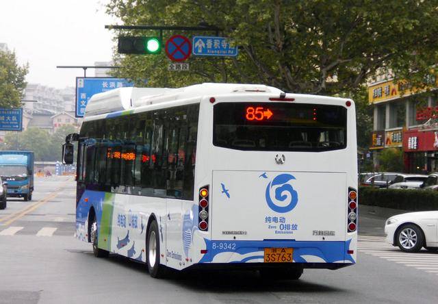 杭州公交車未來要和私家車搶客,隨著近幾年杭州在移動互聯網的不斷