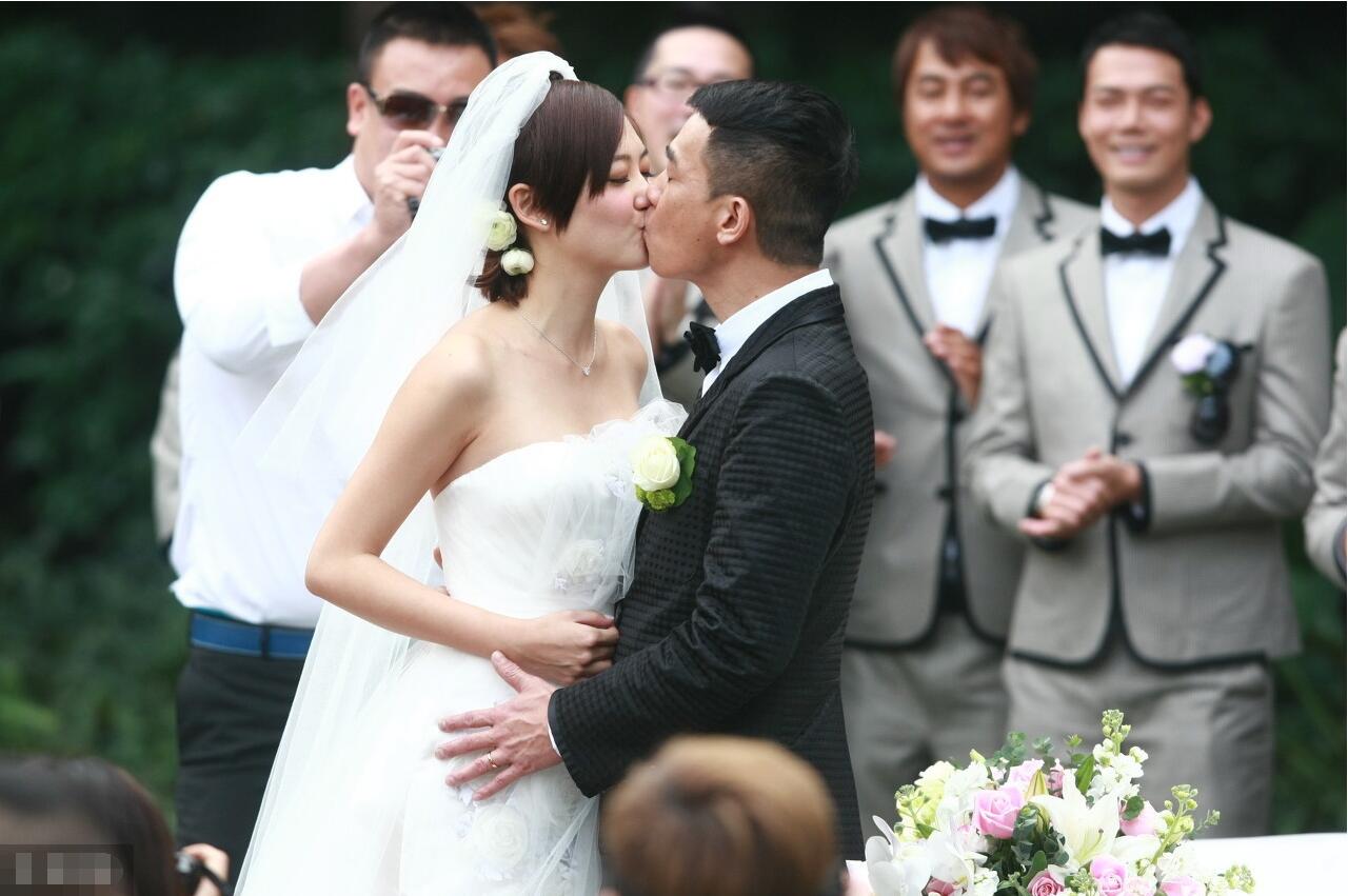陈敏之与老公的结婚照图片