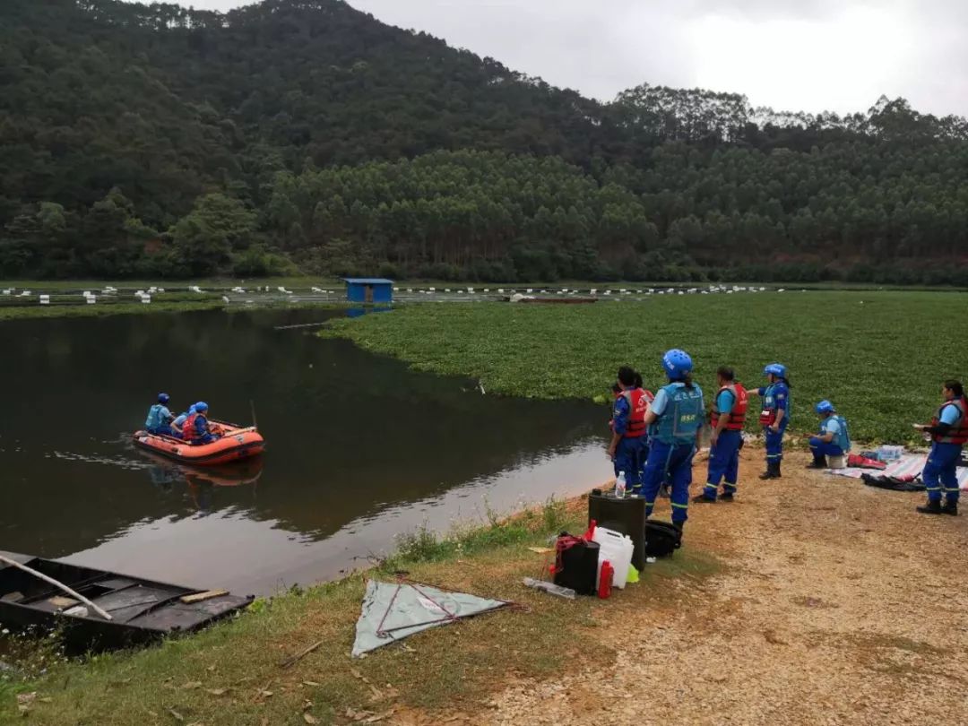 4月21日,在橫縣校椅鎮北灘水庫發生了一起溺水事件,7名學生落水,其中1